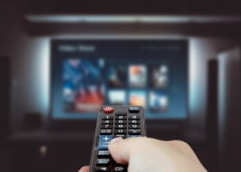 Cancelamento dos serviços de TV por assinatura pessoalmente, por telefone, ou pela internet
