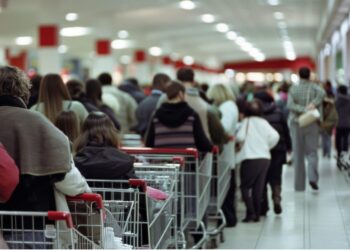 Filas nos mercados não podem ultrapassar 15 minutos (Lei Municipal)